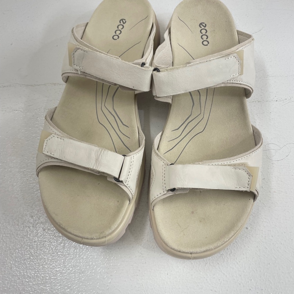 Ecco Women's Beige Strap Sandals